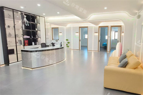 大庆瑞英医疗美容候诊区
