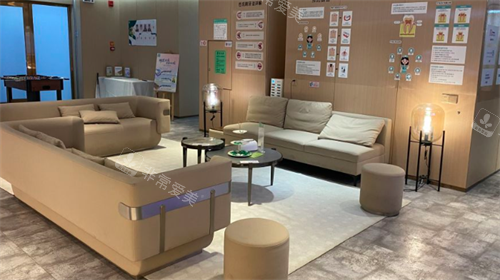 深圳非凡口腔 等待区