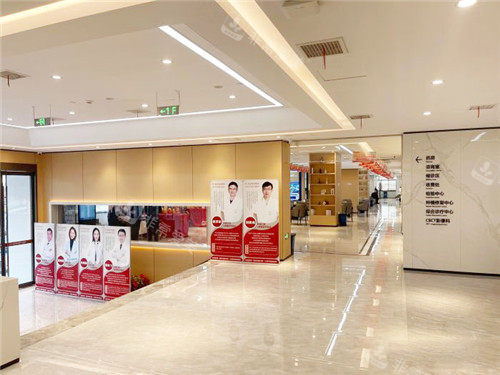 郑州中诺口腔医院大厅