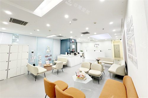 北京小芙医疗美容万柳院区大厅休息区