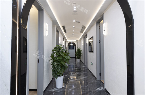 重庆军科整形美容医院走廊环境