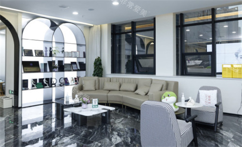 重庆军科整形美容医院等待区