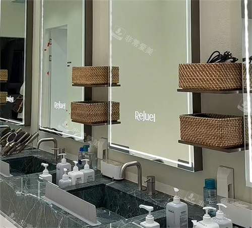 韩国Rejuel丽珠尔皮肤科江南店洗漱区 韩国Rejuel丽珠尔皮肤科江南店洗漱区