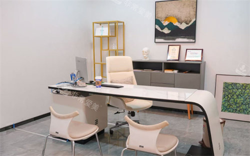 郑州芊美整形咨询室
