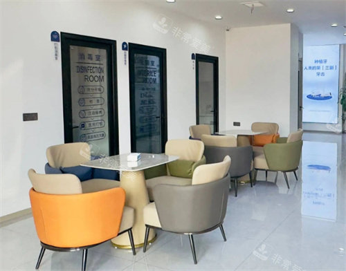 廊坊霸州雅美口腔等候区