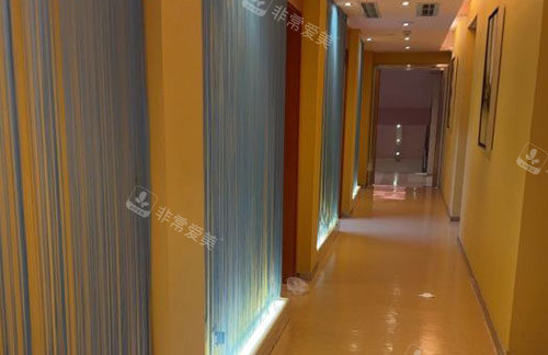 济南艺星整形走廊环境实拍图