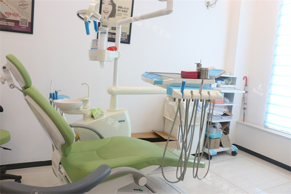 珠海仁爱口腔治疗室环境图