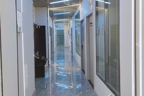 云南昆明慕颜口腔走廊环境