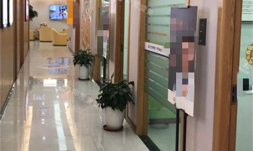 无锡佳士洁口腔走廊图