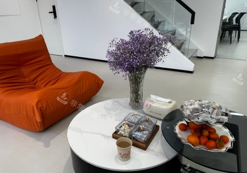 信阳天睿轻医美息县诊所休息区