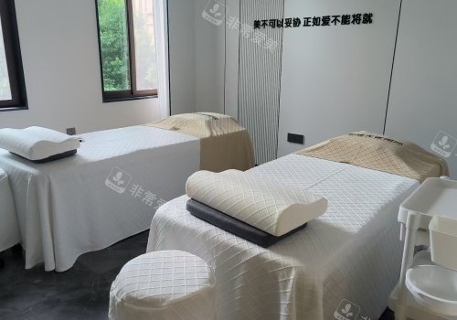 信阳天睿轻医美淮滨诊所治疗室