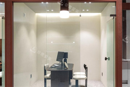 韩国清潭sartine皮肤科面诊