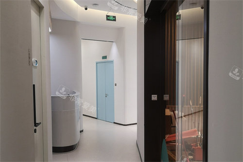 广州丽人整形医院走廊
