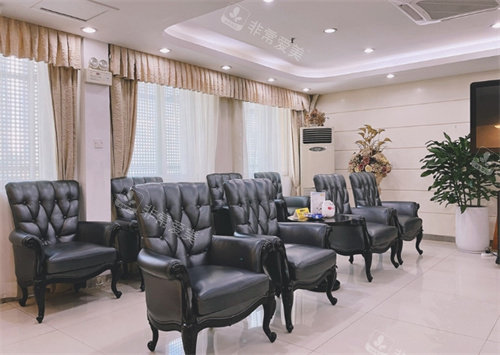 深圳阳光整形候诊区环境