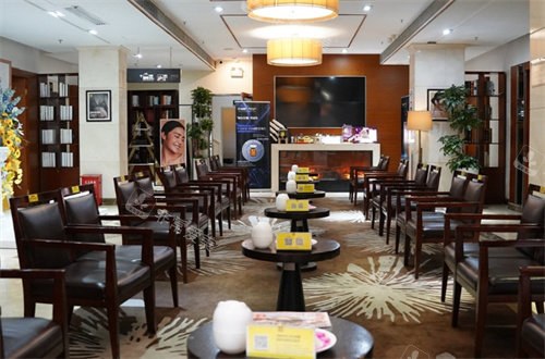 深圳阳光医疗美容一楼等候区