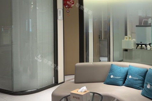 深圳鹏爱医疗美容内部休息等待区环境