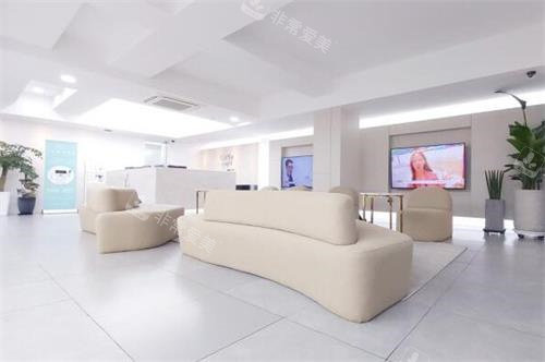 韩国俪伴整形大厅