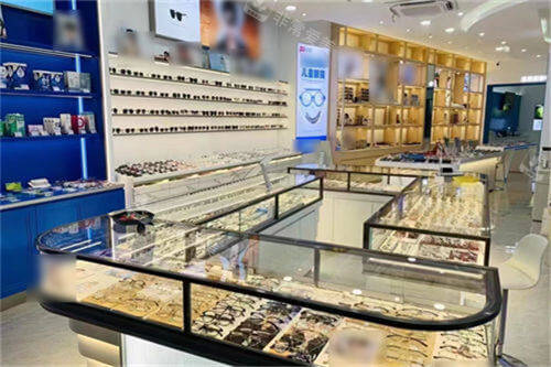 武汉观视界眼科配镜区展柜