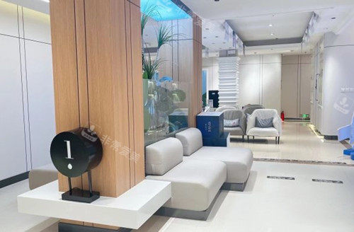 沈阳名流美容内部休息等待区环境