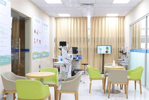 东莞爱尔眼科医院检查室