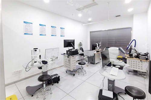 佛山市雅科眼科诊所检查区