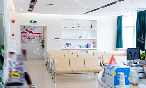 网评深圳做皮秒激光正...