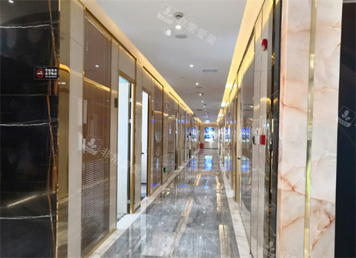 长沙亚韩医学美容医院走廊环境
