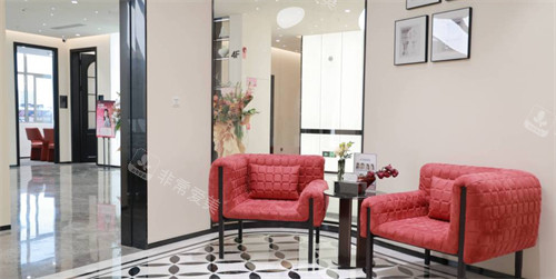 昆明韩辰整形医院做鼻子好吗？隆鼻技术好审美也相当自然！