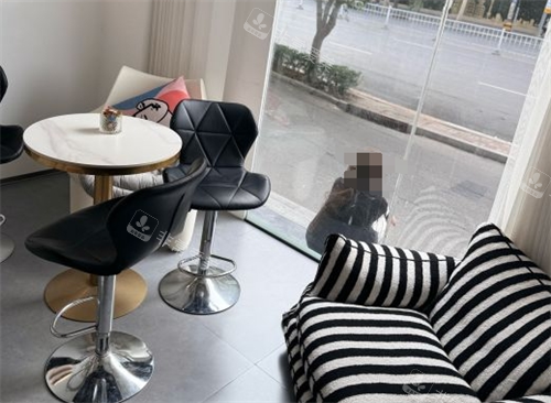 石家庄创美整形休息区一角