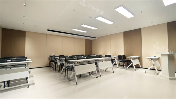 哈尔滨领艺医疗美容负一会议室