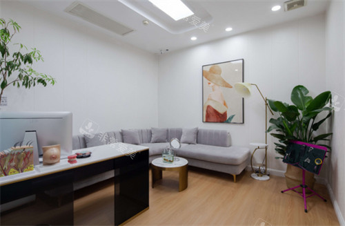 长沙爱思特医疗美容医院面诊室