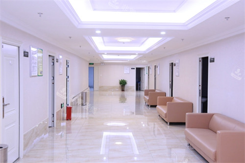 成都友谊医院疤痕科正规吗？资质正规、设备正规、祛疤口碑靠谱！