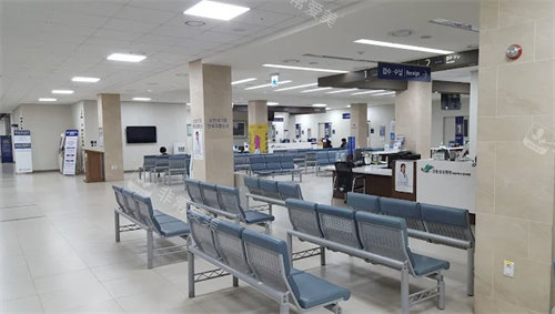 韩国江东圣心医院候诊