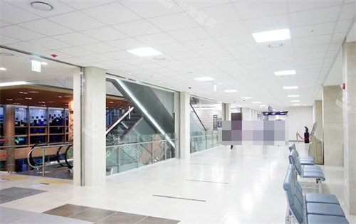 韩国江东圣心医院走廊