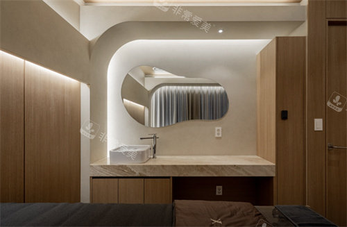 韩国江南诗丽雅皮肤科治疗间 韩国江南诗丽雅皮肤科治疗间