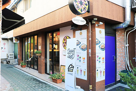 梨泰院SWEET EAST漏斗蛋糕甜品咖啡店外景 梨泰院SWEET EAST漏斗蛋糕甜品咖啡店外景