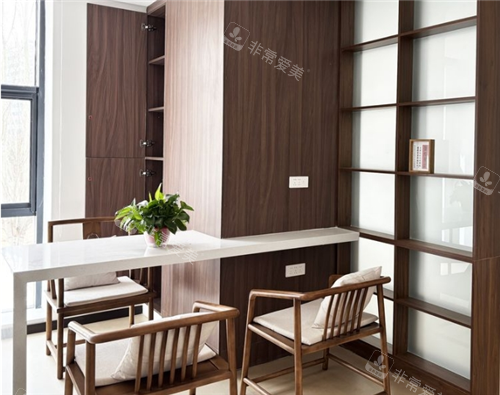 呼和浩特万诺口腔休息区