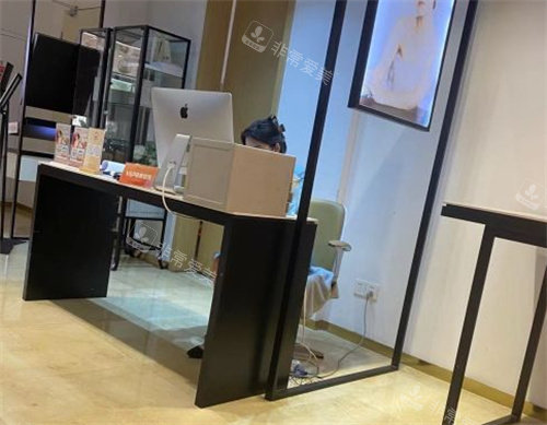 宁波薇琳医疗美容服务台