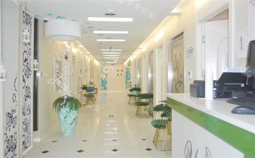 北京上美整形走廊