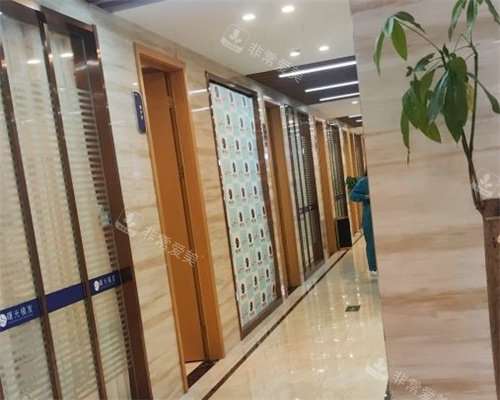 合肥曙光植發(fā)醫(yī)院走廊 合肥曙光植發(fā)醫(yī)院走廊