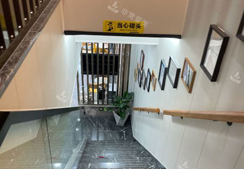 宁波健雅口腔走廊环境图