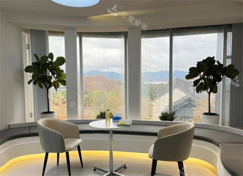 杭州朝聚眼科医院休息区