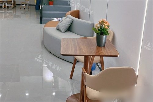 莱阳泉云口腔大寺街店休息区