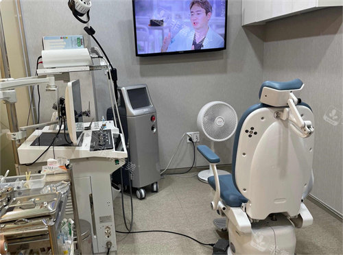 韩国4月31日整形外科仪器室