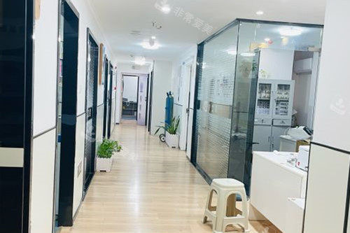 金华众悦口腔走廊图