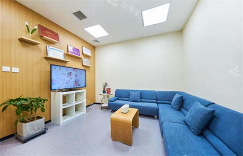 大连铂恩美学医疗美容等候环境图