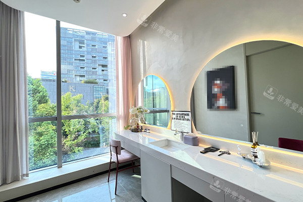 南京美茲卡爾整形術(shù)后補妝區(qū)