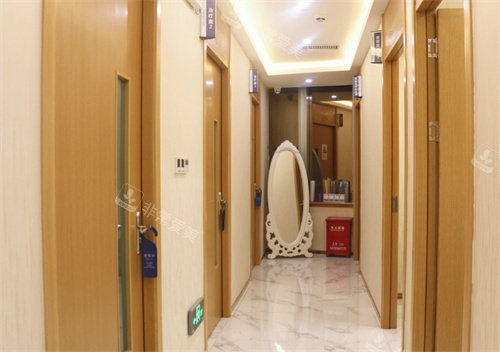 深圳星荟丽格医疗美容走廊环境图