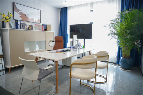 鄭州芊美醫(yī)療美容面診室環(huán)境