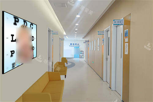 南通江河泽明眼科医院诊室走廊环境图